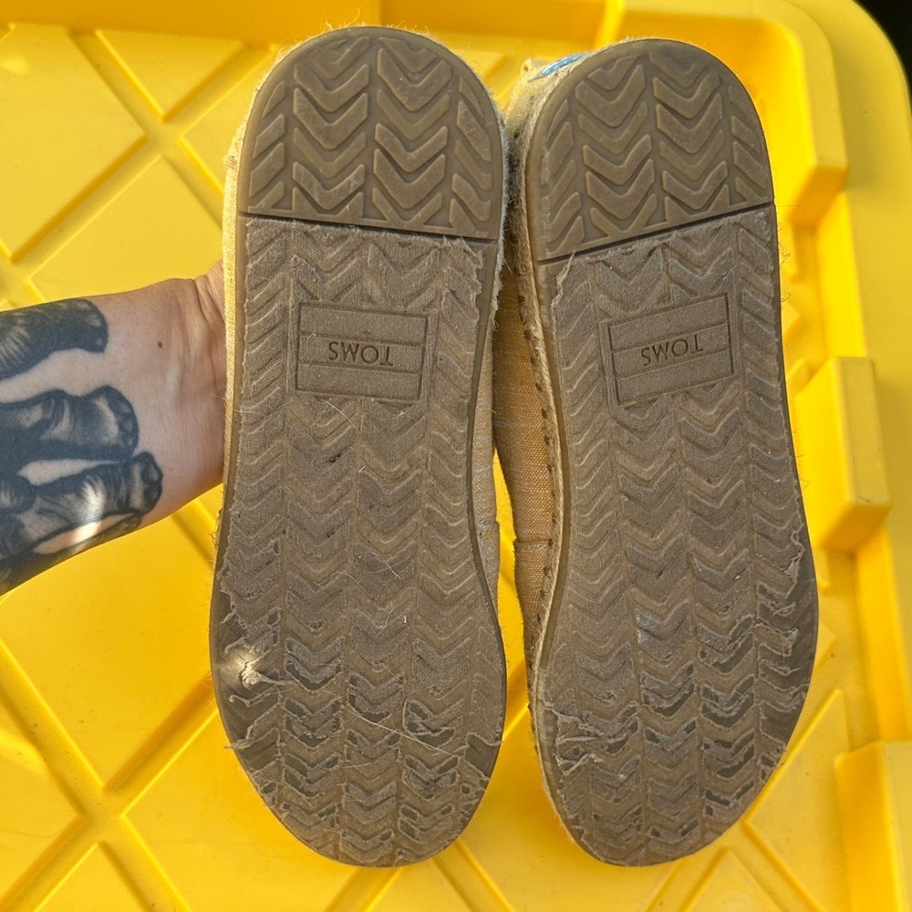 Toms Women's Light Yellow Espadrilles - Picture 7 of 16